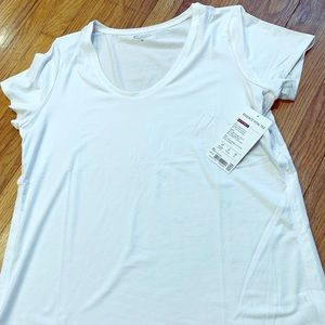 Athleta Essence Vital tee - NWT